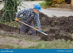 Trabajador ofreciendo servicios generales